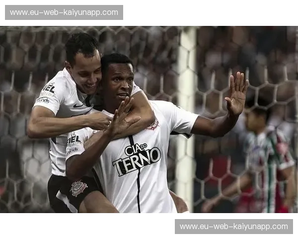 绿茵场上的悲歌与重生：沙佩科恩斯与巴拉纳竞技的恩怨情仇